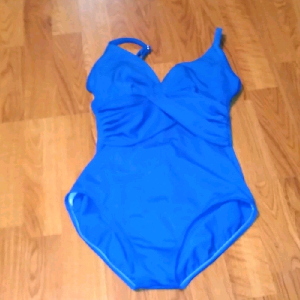 Jantzen Classics Swimsuit size 8